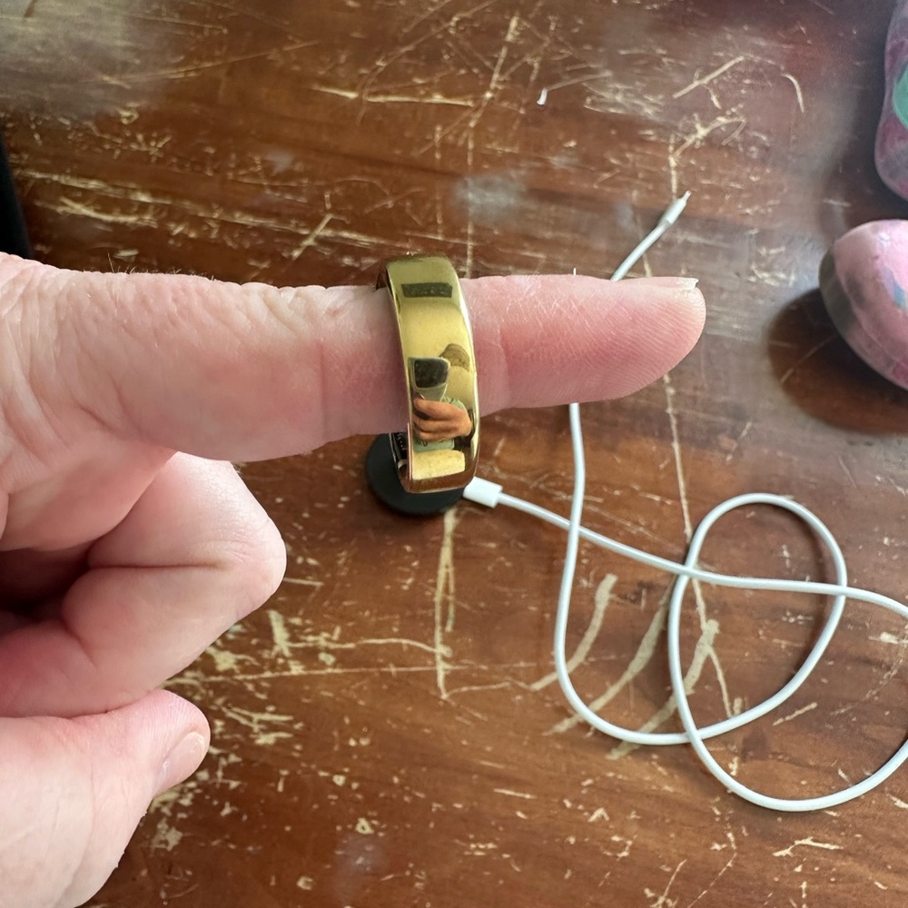 Oura Gold Smart Ring Size 13 Like New - Only Worn a few Weeks
